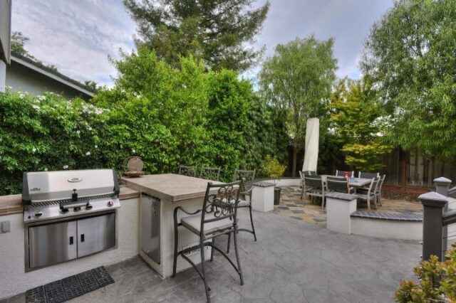 backyard-spaces-jpm-landscape-img~56d1b8da05b814e5_16-4930-1-412298f (1)