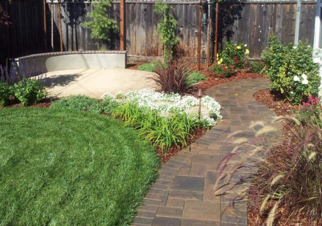 backyard-spaces-jpm-landscape-img~b311b85b0484f55c_14-5094-1-ae9076f