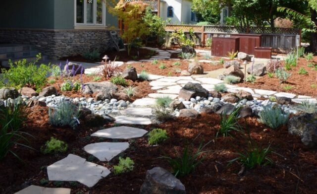 front-yard-landscapes-jpm-landscape-img~e9b18fd5043223d5_14-7543-1-3b5aca1