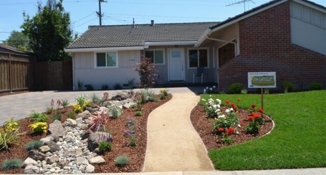 front-yard-landscapes-jpm-landscape-img~f301ed93018c9865_14-3105-1-6a1464e