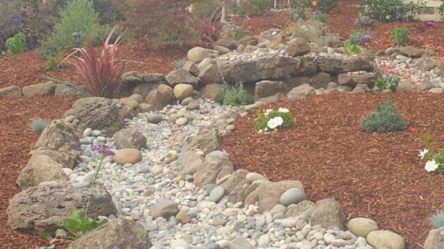 garden-accents-jpm-landscape-img~3b214f4e05cd9d0e_14-9533-1-dd50901