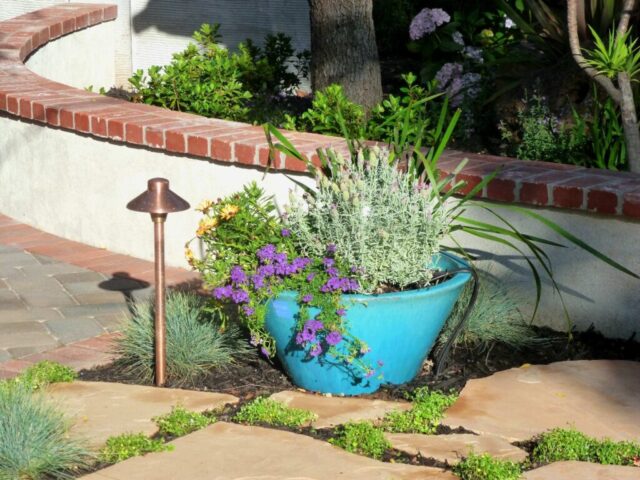 garden-accents-jpm-landscape-img~90d1c5f400fcf5d2_14-7912-1-970e9aa