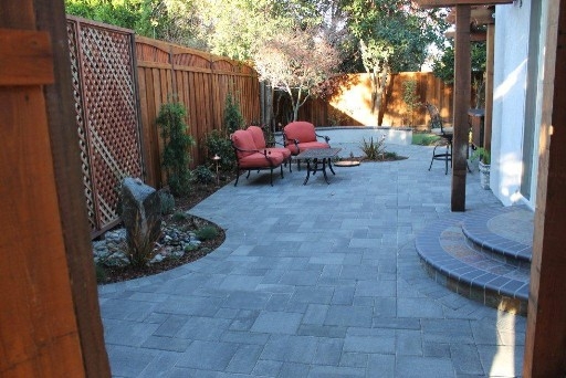 interlocking-pavers-jpm-landscape-img~5bb1947c012c6f30_16-2911-1-16c3eb7