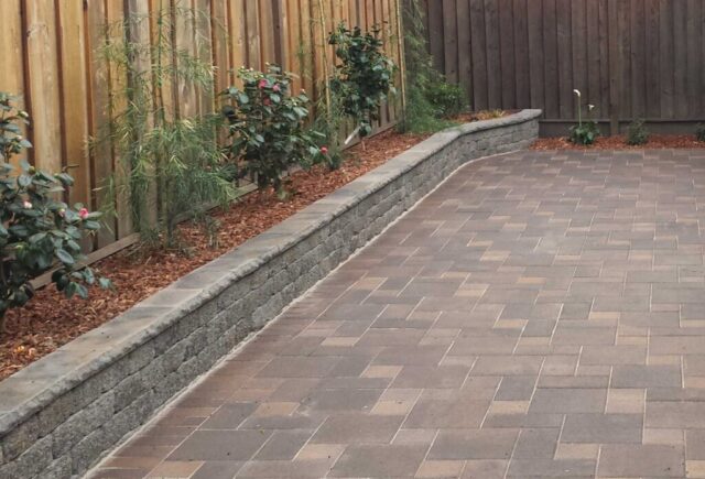 interlocking-pavers-jpm-landscape-img~c02116fe030c4e51_14-8598-1-f9f37b8